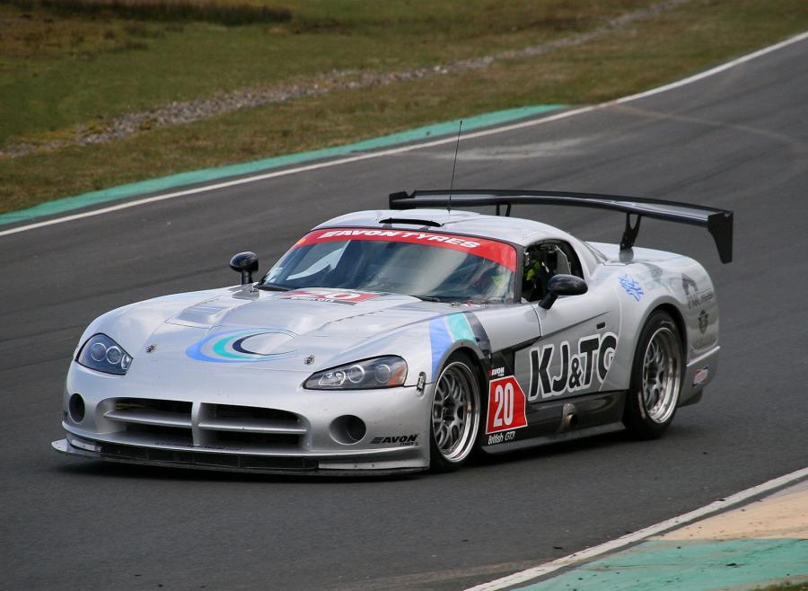  Dodge Viper SRT10 Competition Coupe 2002 года  (фото 8 из 25)